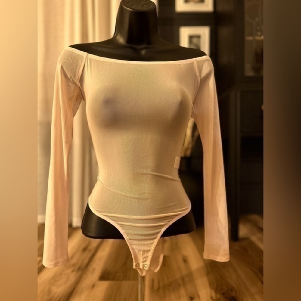 NWOT Forever 21, sheer long sleeve body suit, size S